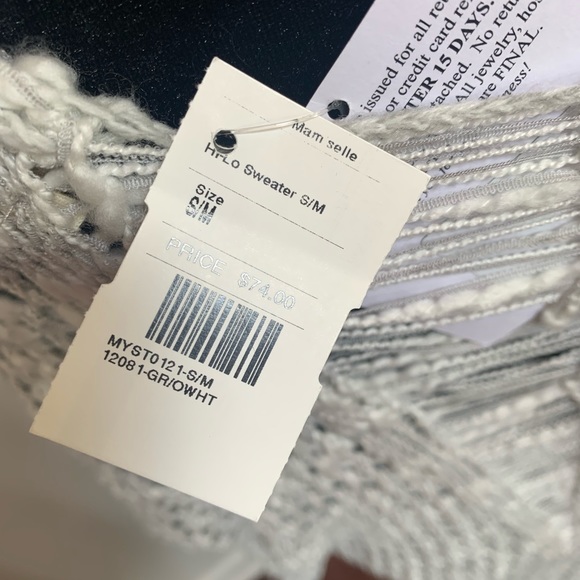 Boutique sweater - new with tags - Picture 2 of 3